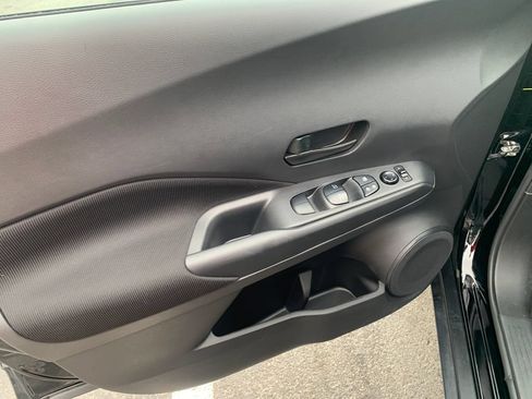 Used 2022 Nissan Kicks S FWD image 10