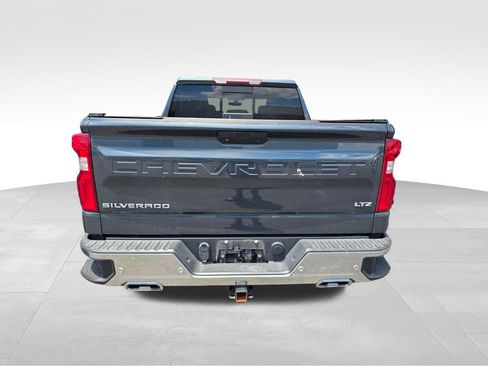 Used 2021 Chevrolet Silverado 1500 LTZ w/ LTZ Convenience Package II AWD/4WD image 17