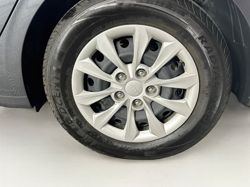 Used 2023 Kia Forte LX FWD image 11