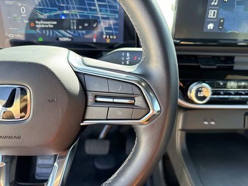 Used 2024 Honda Prologue Touring image 23