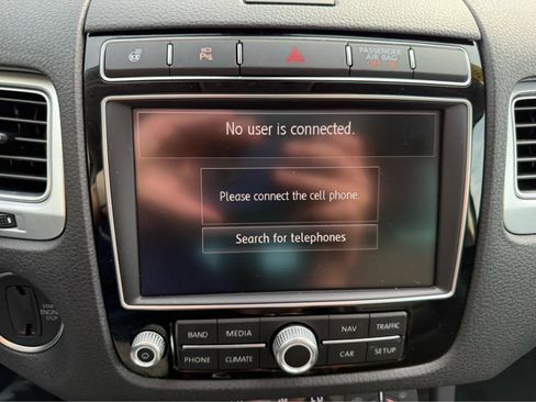 Used 2016 Volkswagen Touareg Executive image 19