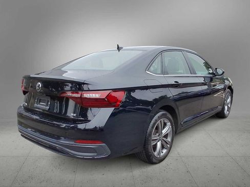 Used 2023 Volkswagen Jetta SE w/ Panoramic Sunroof Package FWD image 8