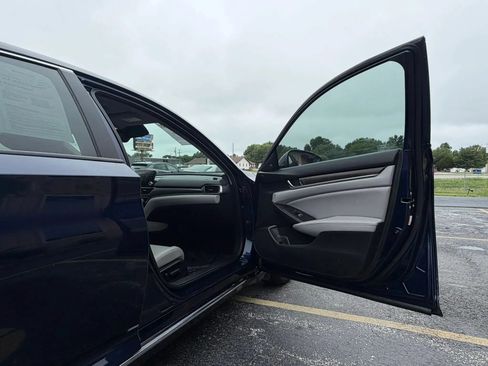 Used 2018 Honda Accord EX-L image 24