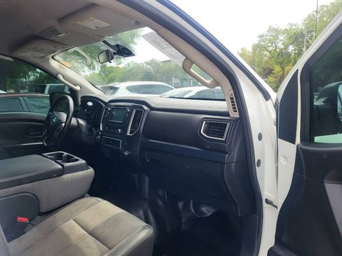 Used 2019 Nissan Titan S RWD image 33