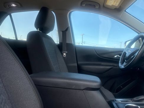 Used 2023 Chevrolet Equinox LT AWD/4WD image 29