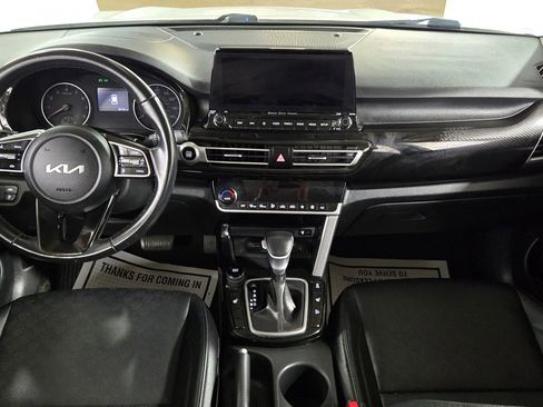 Used 2022 Kia Seltos EX image 28