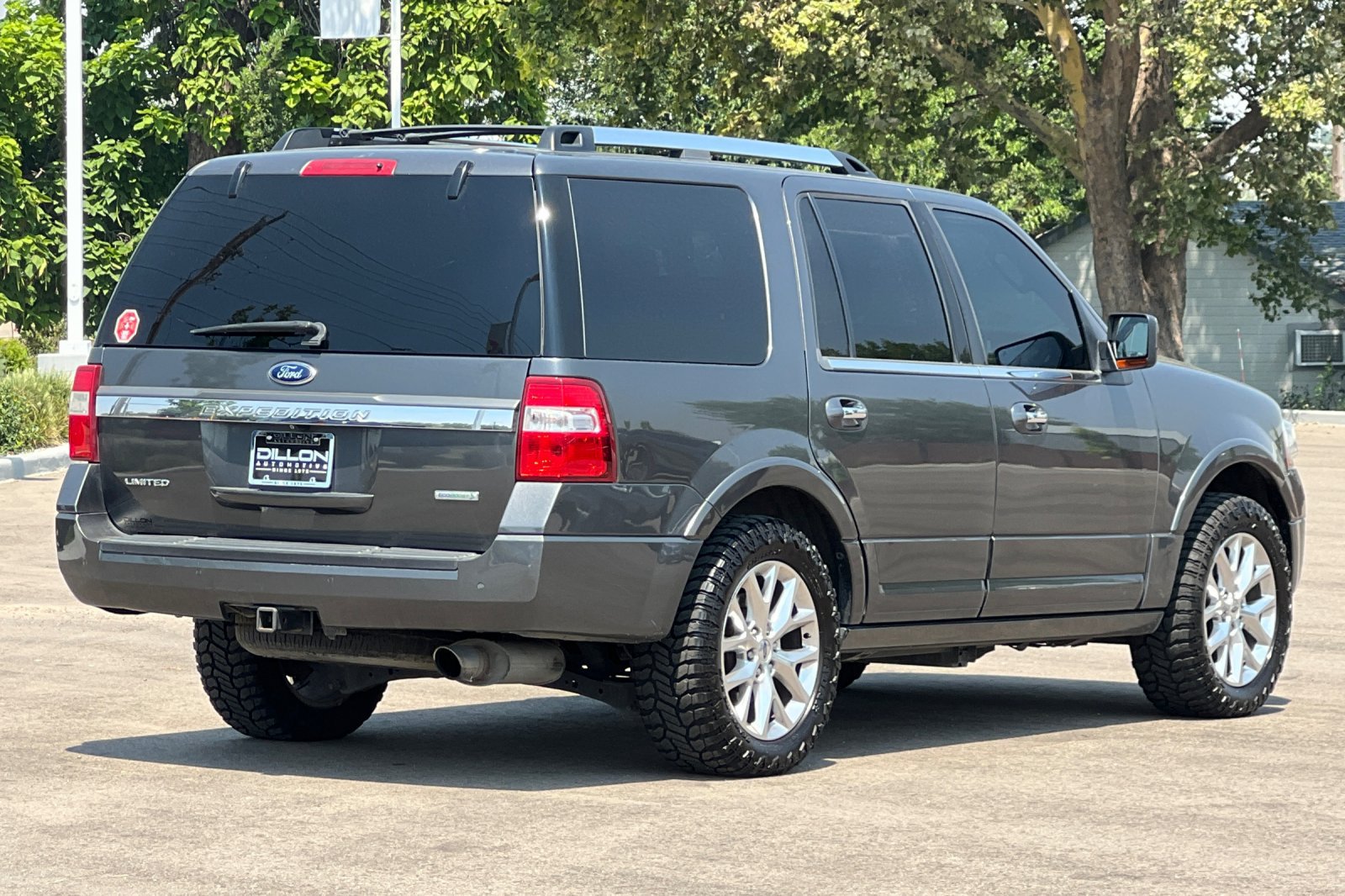Used 2015 Ford Expedition Limited w/ Equipment Group 301A AWD/4WD image 4