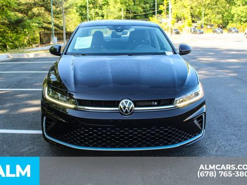 Used 2025 Volkswagen Jetta S FWD image 9