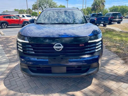 Used 2025 Nissan Kicks SR w/ SR Premium Package FWD image 9