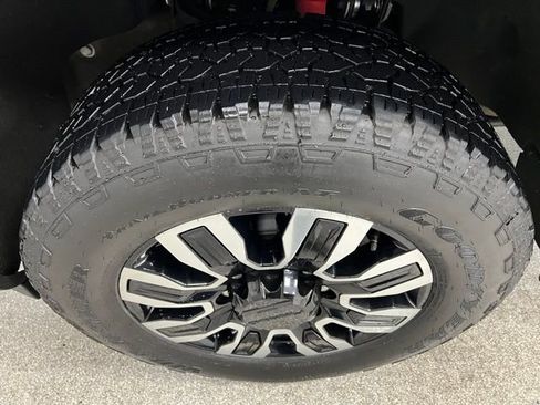 Used 2024 GMC Sierra 3500 Denali Ultimate image 15