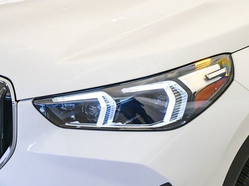Certified 2023 BMW X1 xDrive28i w/ Convenience Package AWD/4WD image 9