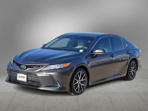 Certified 2024 Toyota Camry XLE FWD image 4