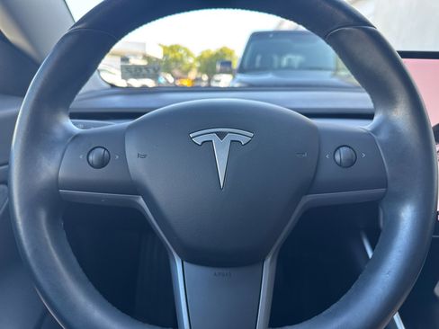 Used 2018 Tesla Model 3 Long Range image 22