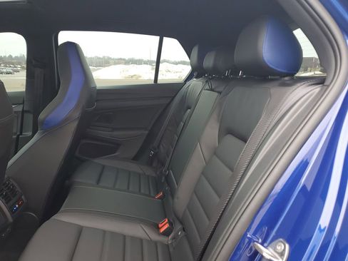 Used 2025 Volkswagen Golf image 25