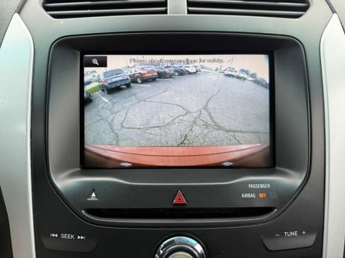 Used 2014 Ford Explorer XLT w/ Equipment Group 202A image 30