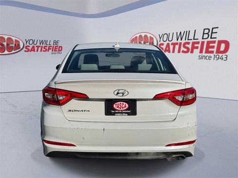 Used 2017 Hyundai Sonata SE image 4