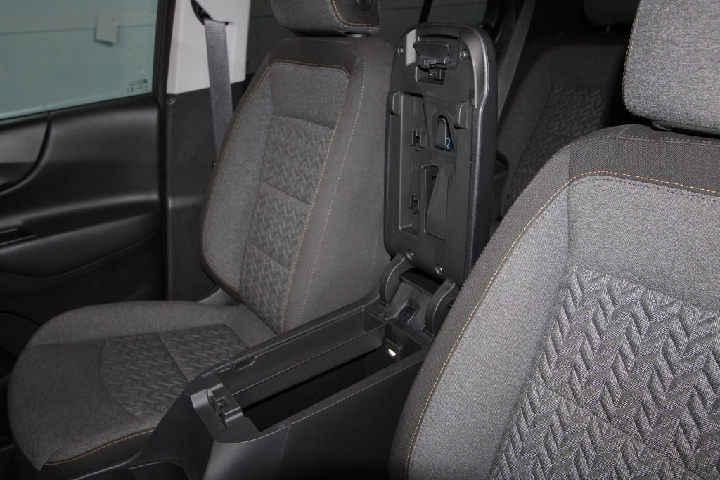 Used 2024 Chevrolet Equinox LT FWD image 18