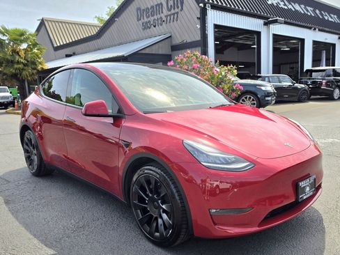 Used 2021 Tesla Model Y Long Range AWD/4WD image 4