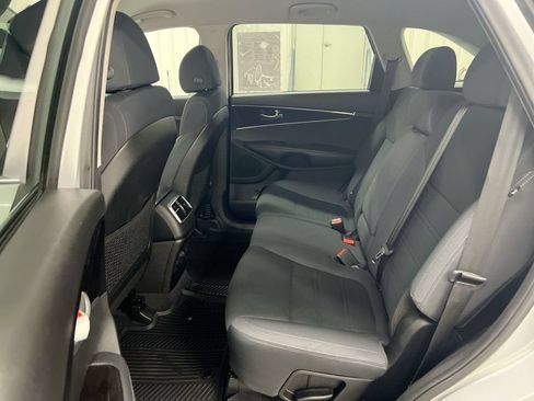 Used 2018 Kia Sorento AWD image 22