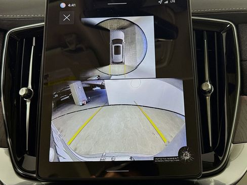 New 2026 Volvo XC90 T8 Ultra w/ Protection Package Premier AWD/4WD image 14