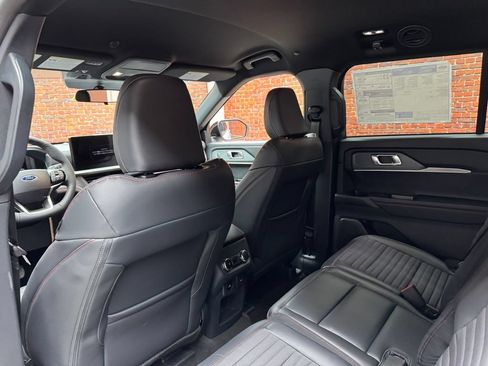 New 2026 Ford Explorer ST-Line w/ ST-Line Street Pack AWD/4WD image 24