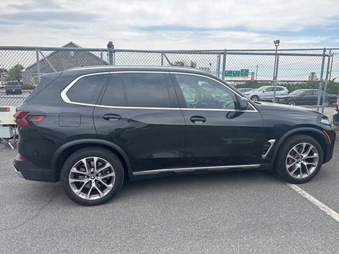 Certified 2024 BMW X5 xDrive50e w/ Premium Package AWD/4WD image 5