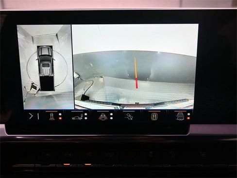 Used 2024 GMC Sierra 1500 Elevation w/ Elevation Premium Package image 12