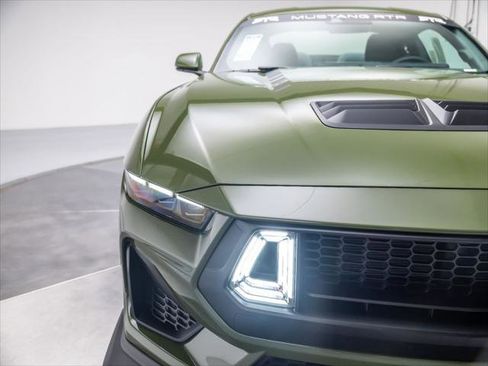 New 2026 Ford Mustang GT Premium w/ GT Performance Package RWD image 13