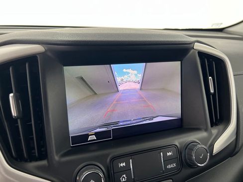 Used 2024 GMC Terrain SLE w/ Driver Convenience Package FWD image 14