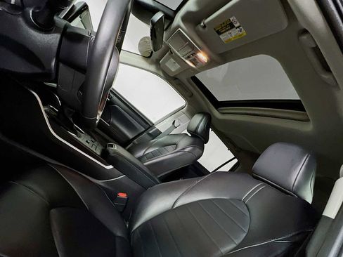 Used 2024 Toyota Highlander XLE image 22