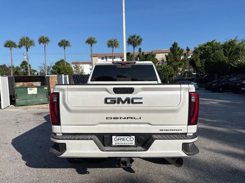 Used 2024 GMC Sierra 2500 Denali Ultimate image 3