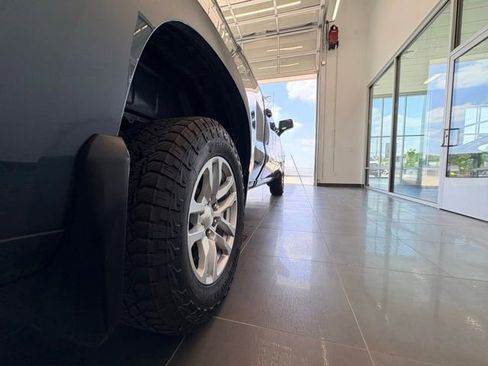 Used 2019 Chevrolet Silverado 1500 LT w/ All-Star Edition AWD/4WD image 12