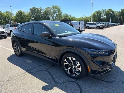 New 2025 Ford Mustang Mach-E Select w/ Comfort Package Lite