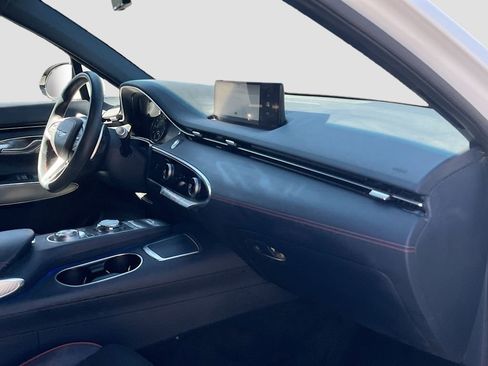 Used 2025 Genesis GV70 3.5T Sport image 29