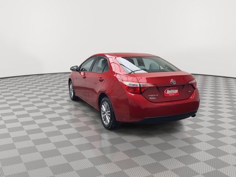 Used 2015 Toyota Corolla LE image 2