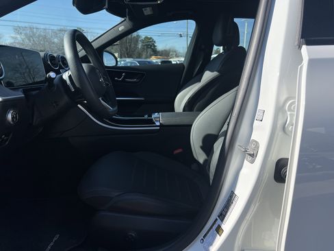 Used 2025 Mercedes-Benz C 300 Sedan image 16