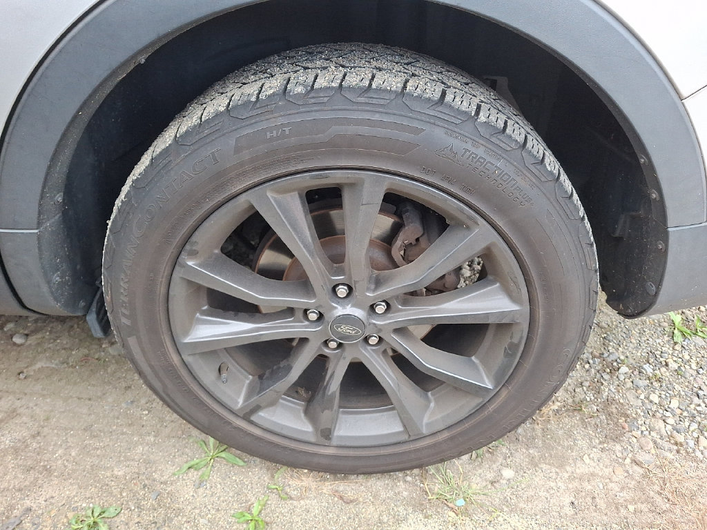 Used 2019 Ford Explorer XLT w/ Equipment Group 202A FWD image 8
