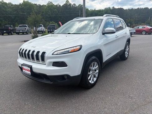 Used 2016 Jeep Cherokee Latitude AWD/4WD image 7