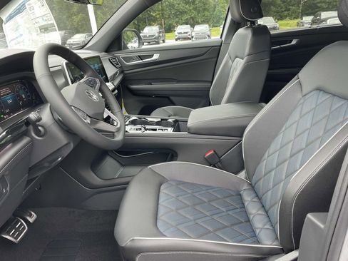 New 2026 Volkswagen Atlas Cross Sport SEL Premium R-Line AWD/4WD image 18