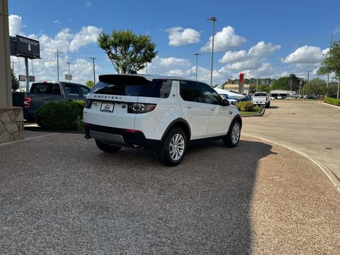 Used 2019 Land Rover Discovery Sport HSE image 8