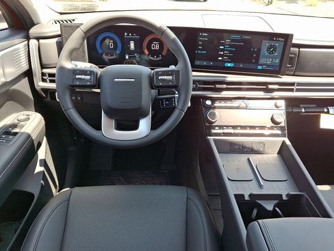 Certified 2025 Hyundai Santa Fe SEL image 10