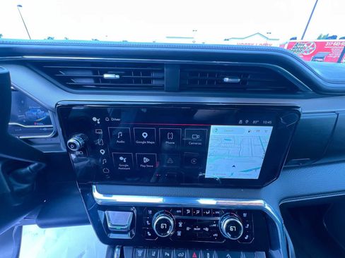 Used 2025 GMC Sierra 3500 Denali w/ Denali Reserve Package AWD/4WD image 23