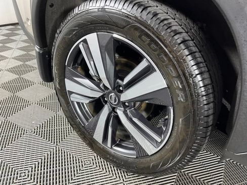 Used 2021 Nissan Rogue Platinum FWD image 17