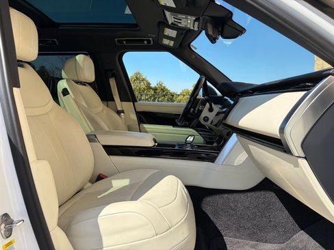 Certified 2023 Land Rover Range Rover Long Wheelbase SE image 15