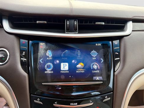 Used 2014 Cadillac XTS Luxury image 15