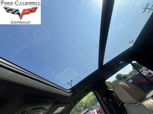 Used 2023 Chevrolet Tahoe Premier AWD/4WD image 24