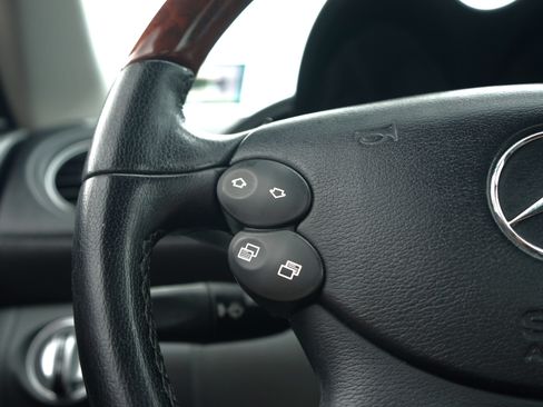 Used 2005 Mercedes-Benz SL 500 image 22