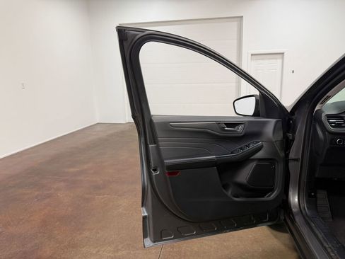 Used 2024 Ford Escape Active image 57