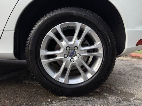 Used 2015 Volvo XC60 T5 Premier w/ Proximity Package image 33