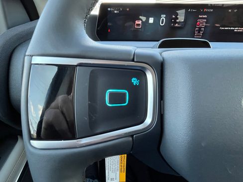 New 2025 Ford Expedition Active image 13